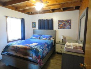2 bedrooms, desk, iron/ironing board, travel cot