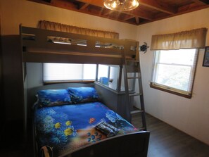 2 bedrooms, desk, iron/ironing board, travel crib