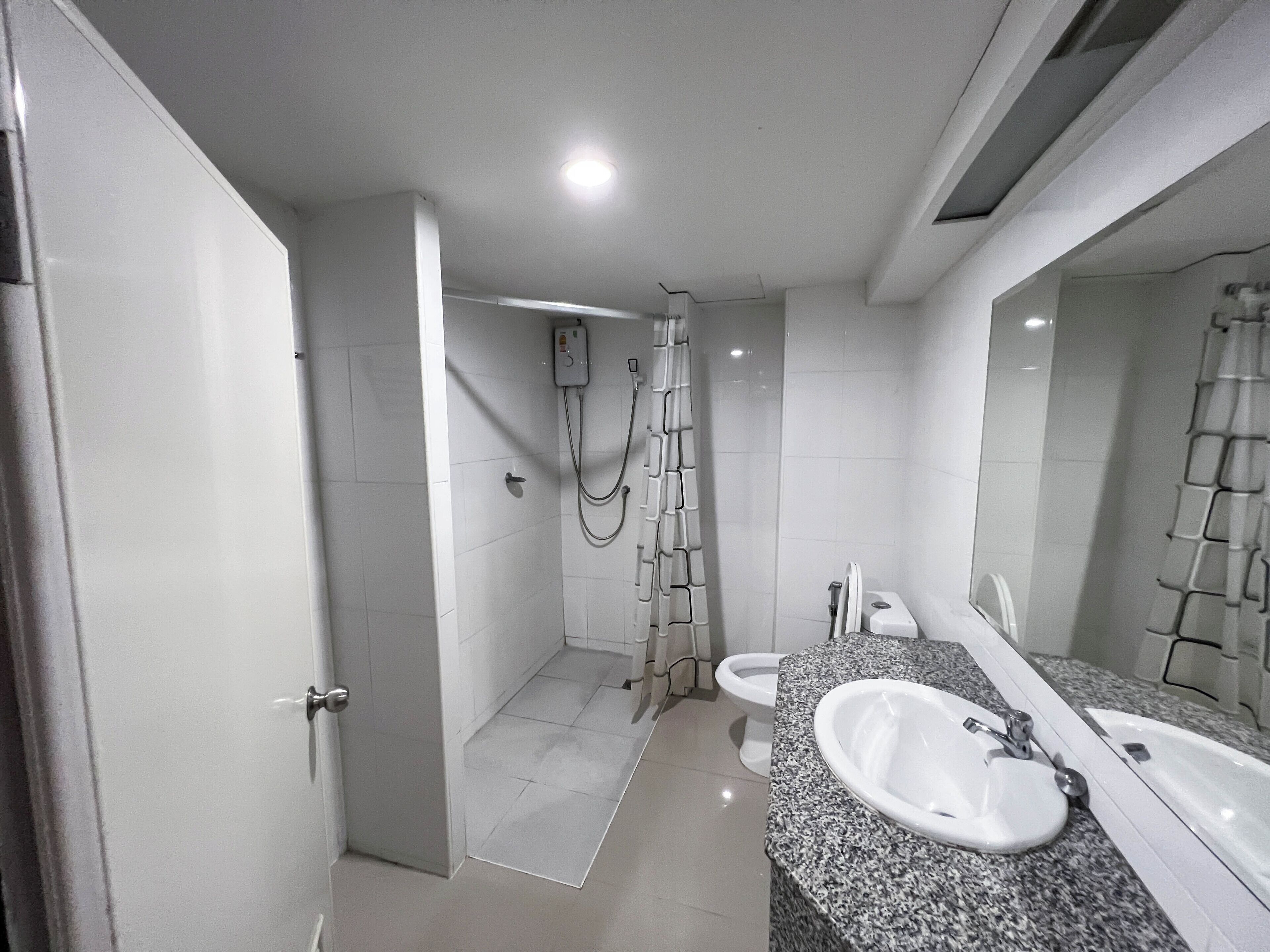 superior family room | bathroom | free toiletries, hair dryer, slippers, towels