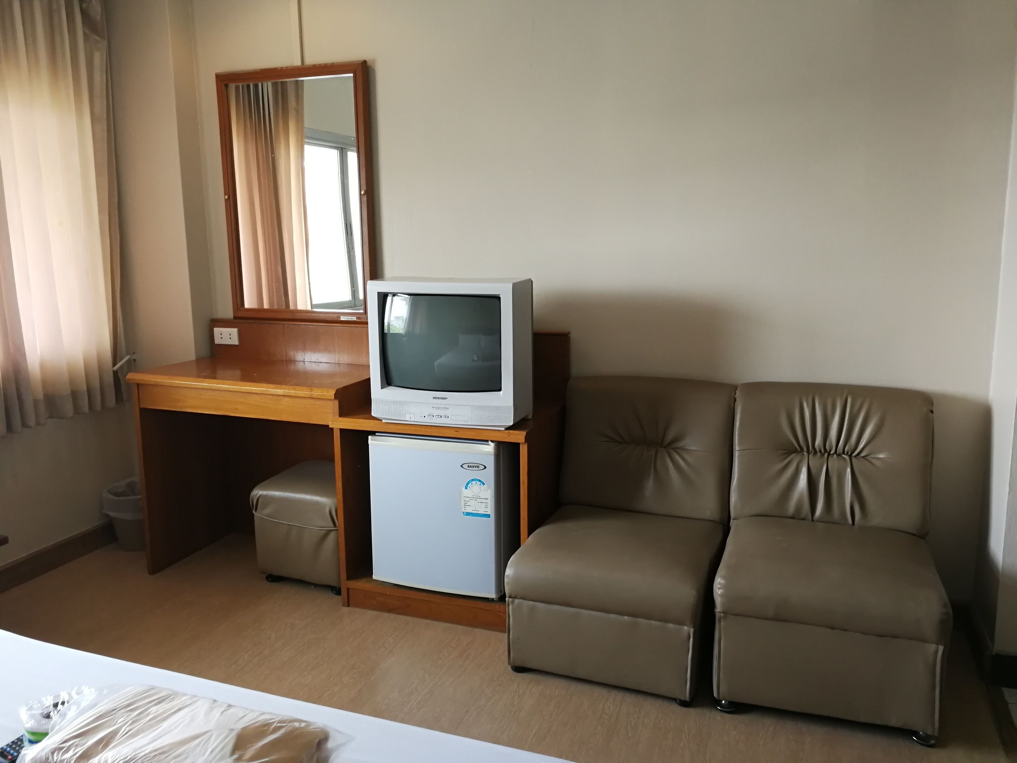 standard double room | room amenity