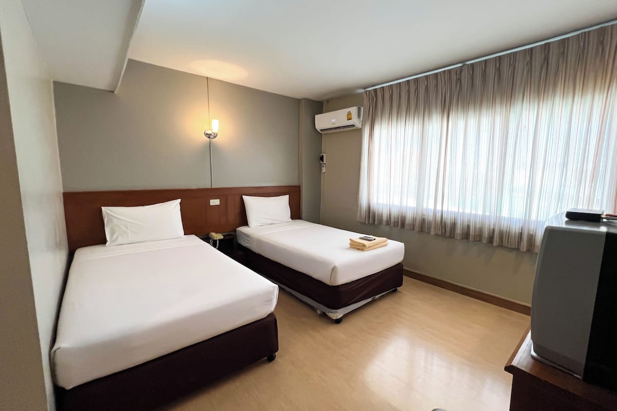 Standard-Zweibettzimmer | Schreibtisch, kostenloses WLAN, Bettwäsche