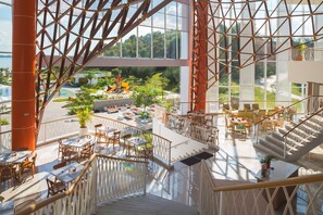 Restaurant - HARRIS Resort Barelang Batam (Batam)