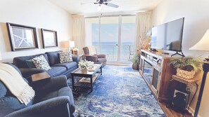 Smart-TV, DVD-spiller, fotballspill og bordtennis