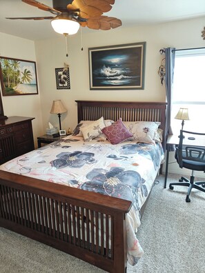 2 bedrooms, desk, iron/ironing board, travel cot