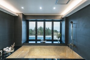 Family House | Deep-soaking bathtub - Honors Kingdom (Jeju City)