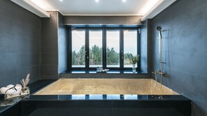 Nhà dành cho gia đình | Bồn tắm ngâm