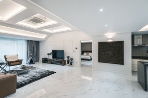 Family House | Living area | Smart TV - Honors Kingdom (Jeju City)