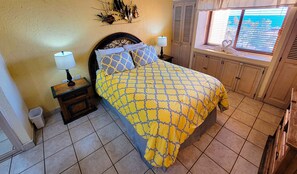2 bedrooms, internet, bed sheets, wheelchair access