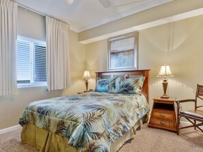 2 habitaciones, escritorio, tabla de planchar con plancha y wifi gratis