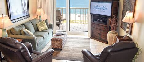 Smart-TV, DVD-Player, Tischfußball, Tischtennisplatte