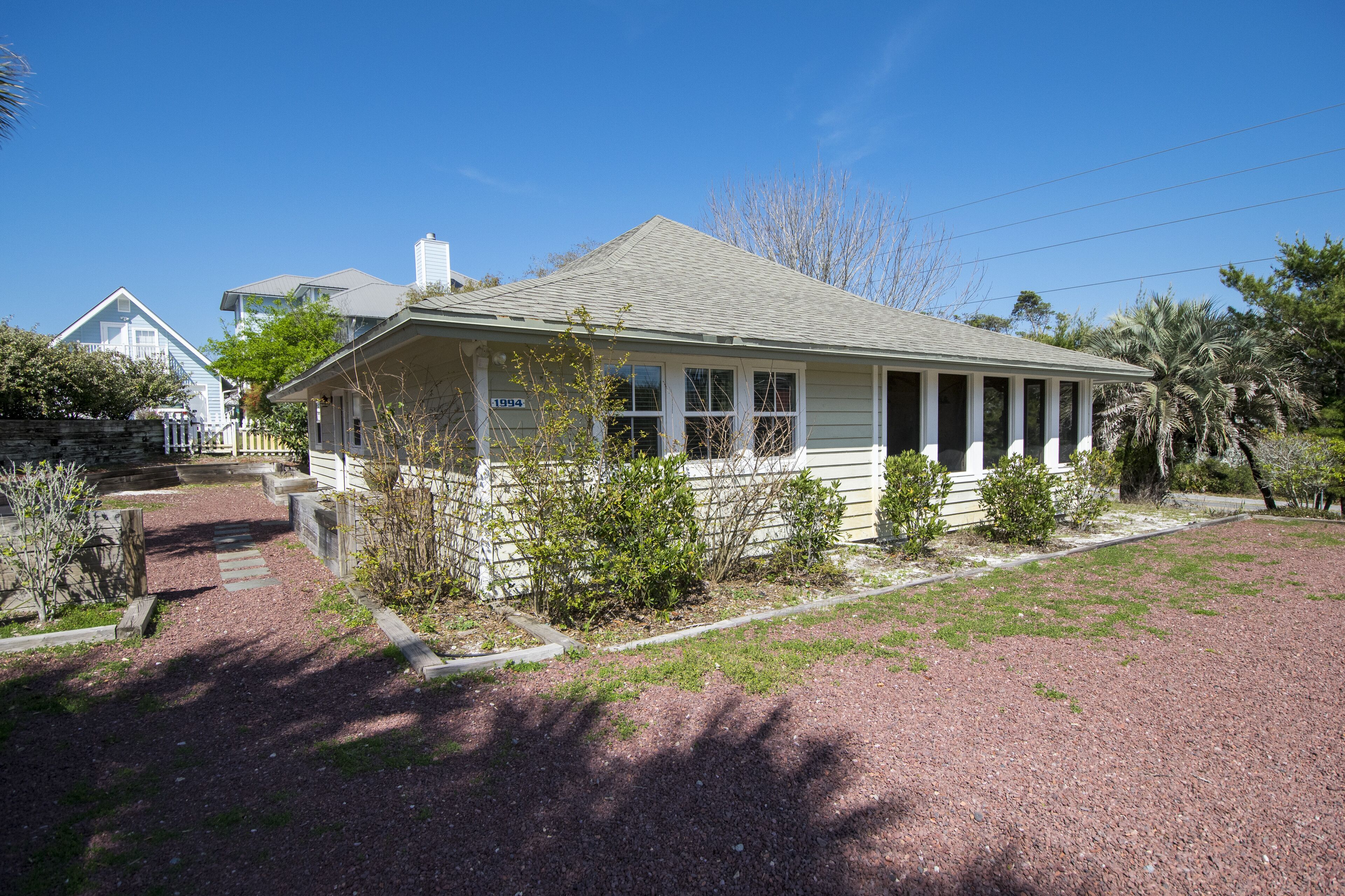 Blue Mountain Beach- Beach Bungalow- Pet Friendly! "Beasley Beach House"