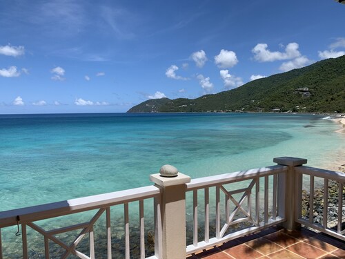 CASA CARIBE OCEANFRONT VILLA LOFT DE DEUX HISTOIRES, Climatisation, Belles Vues.