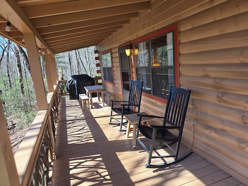 New Remodel, Enjoy the Cool Mountain Air, Sling, WiFi, Fire Pit, Doggie