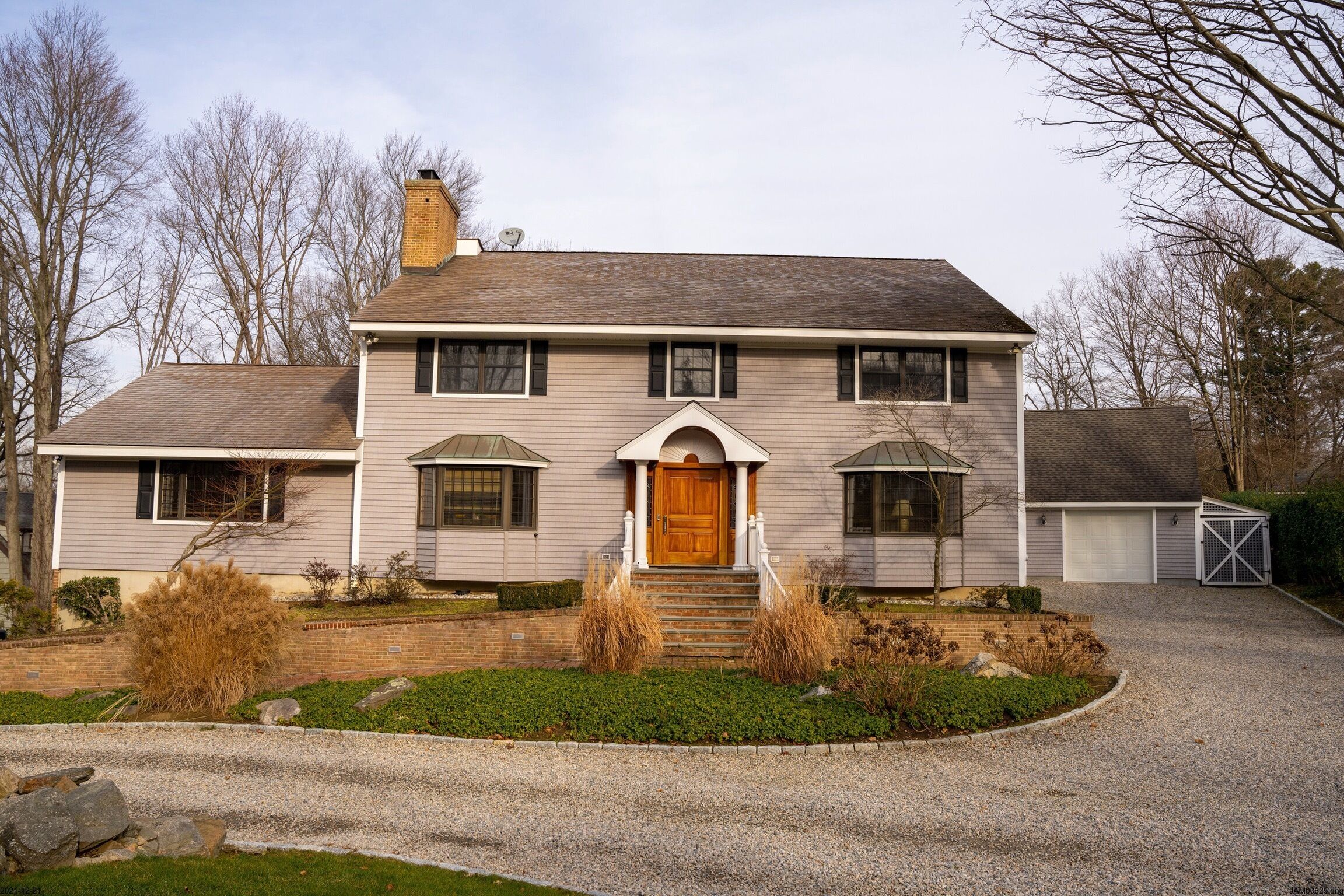 Darien Family Home with Bedroom/Nursery - sleeps 12 & easy 50 min. train to NYC