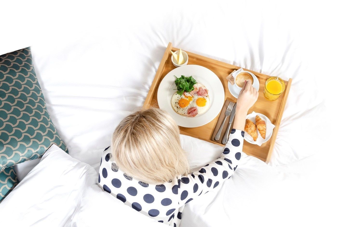 daily buffet breakfast (czk 225 per person)