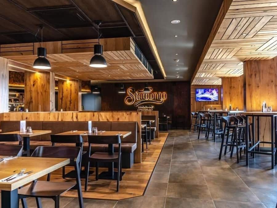 2 restauranter, lokale og internasjonale retter