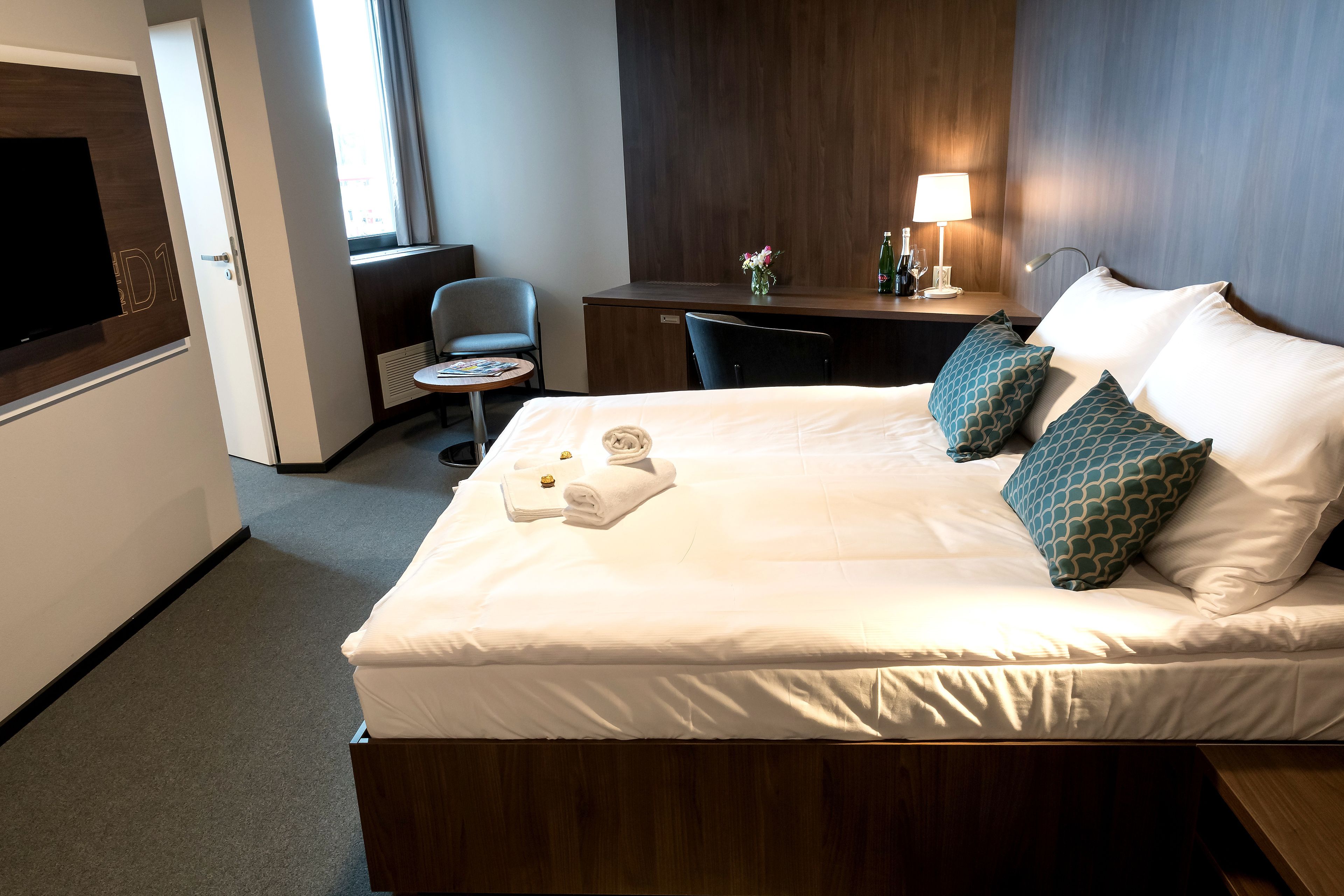 superior double or twin room | 1 bedroom, in-room safe, soundproofing, free wifi