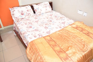 Desk, Internet - De'elites Pool Bar & Inn (Port Harcourt)