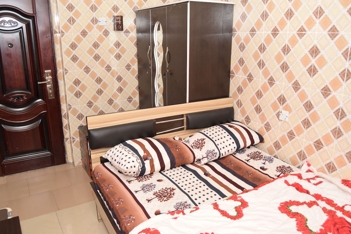 Deluxe Double Room | Desk, internet