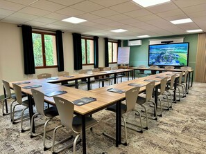 Meeting facility - Kyriad Sens (Malay-le-Grand)