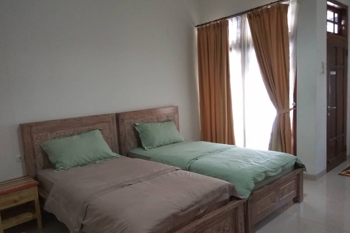 Individually furnished, desk, rollaway beds, free WiFi