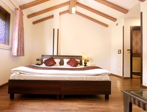 Kamar Superior | Brankas, kedap suara, tempat tidur lipat/tambahan, dan Wi-Fi gratis