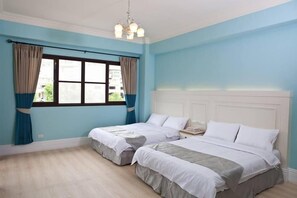 Desk, blackout drapes, soundproofing, free WiFi - Mallorca B&B (Taitung)