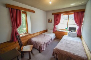 雙床房, 私人浴室 (Shower and toilet in Room) | 床單