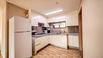 Standard-Apartment, 3 Schlafzimmer, Küche, Annex | Eigene Küche