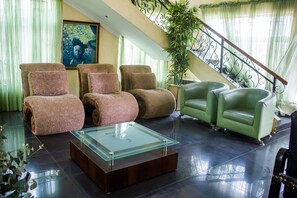 Khu tiếp khách ở sảnh