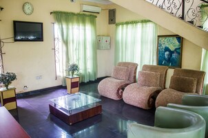 Sala de estar en el lobby