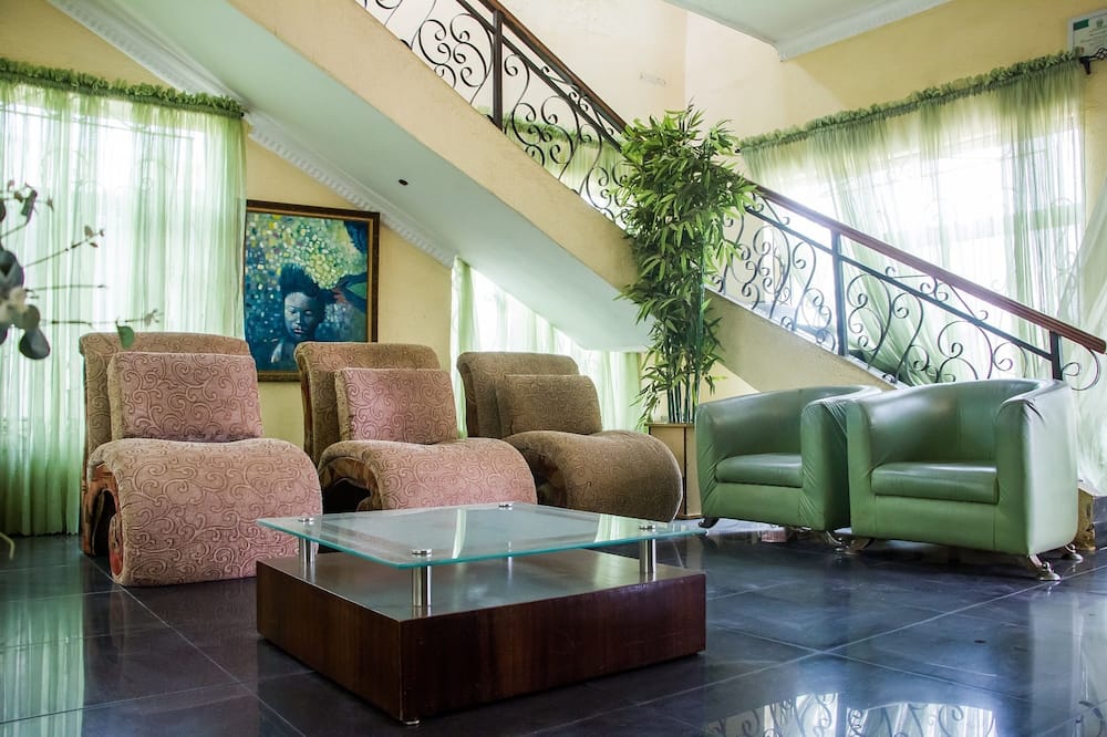 Allonze Hotel