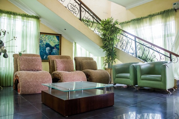 Lobby sitting area