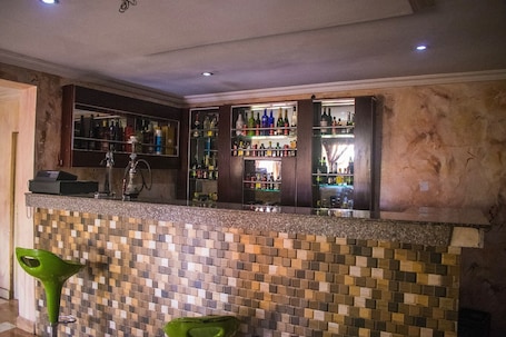 Bar (en la propiedad)