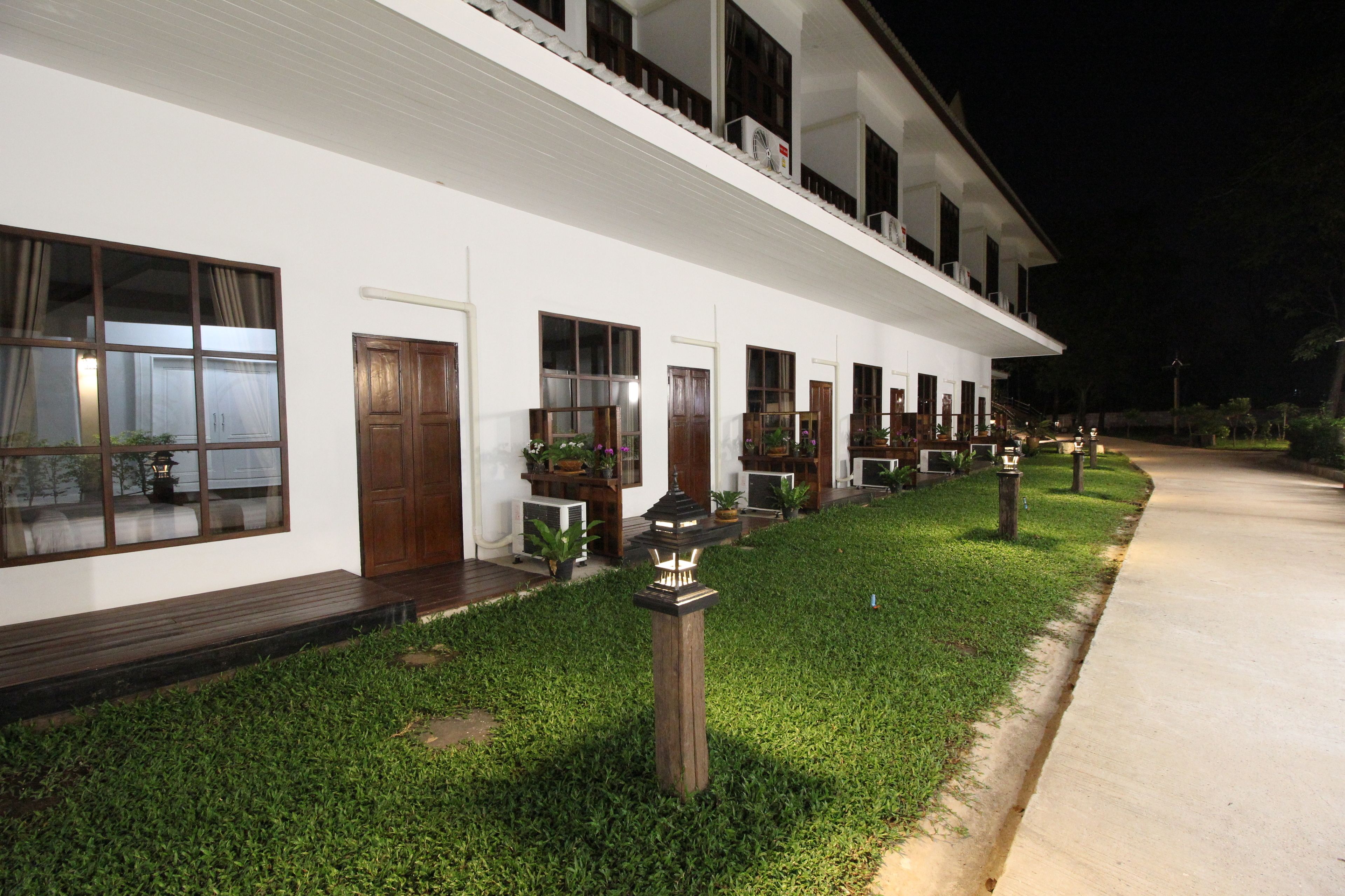 premium bedding, minibar, blackout curtains, rollaway beds