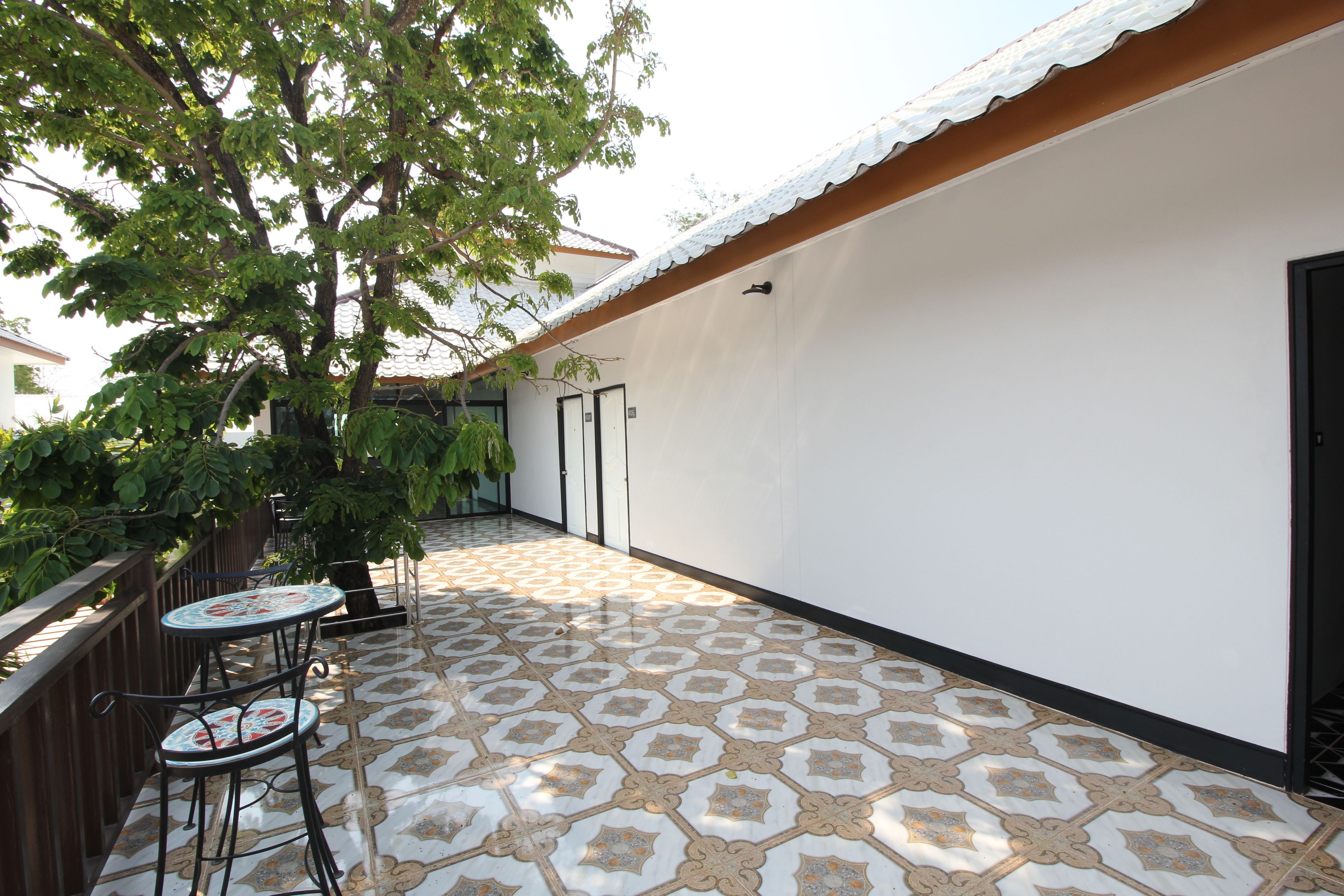 superior twin room | balcony