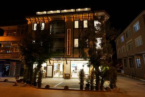 Front of property - Beyaz Konak Hotel (Sile)