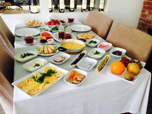 Daily local cuisine breakfast (TRY 250 per person) - Beyaz Konak Hotel (Sile)
