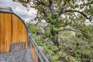Deluxe Apartment, 1 Bedroom | Balcony view - UniqueStay Oudehoek Apartment (Stellenbosch)