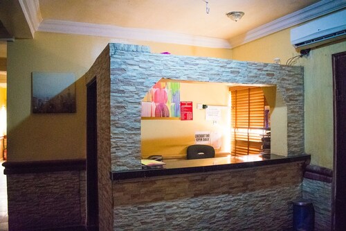 Adesuwa Royal Guest House Ketu