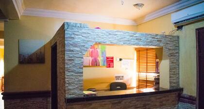Adesuwa Royal Guest House Ketu