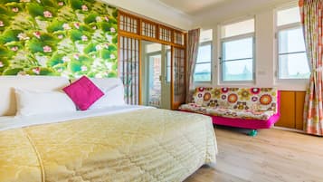 Chambre Quadruple, balcon, vue montagne | 1 chambre, bureau, rideaux occultants, Wi-Fi gratuit
