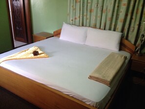 Deluxe Suite | 1 bedroom, premium bedding, minibar, in-room safe - The Father's Hotel (Accra)