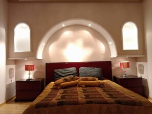 Individualmente decorados, cortinas blackout, quartos à prova de som