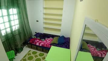 Apartamento, 4 quartos | Individualmente decorados, individualmente mobiliados, cortinas blackout