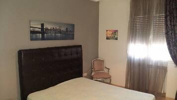 Individuell dekoriert, Verdunkelungsvorhänge, Bügeleisen/Bügelbrett