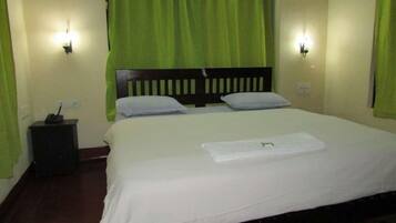 Executive Double Room, City View | Bathroom | Shower