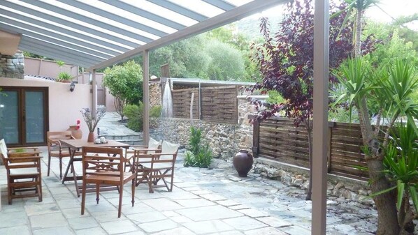 Apartment, 2 Bedrooms | Terrace/patio