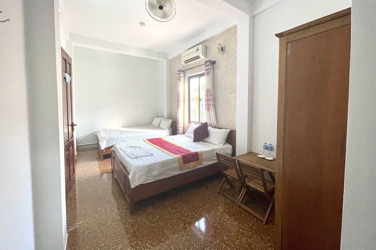 Desk, iron/ironing board, free WiFi, bed sheets