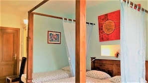 Triple Room | Minibar, in-room safe, desk, laptop workspace - Villa Agnese (Badesi)